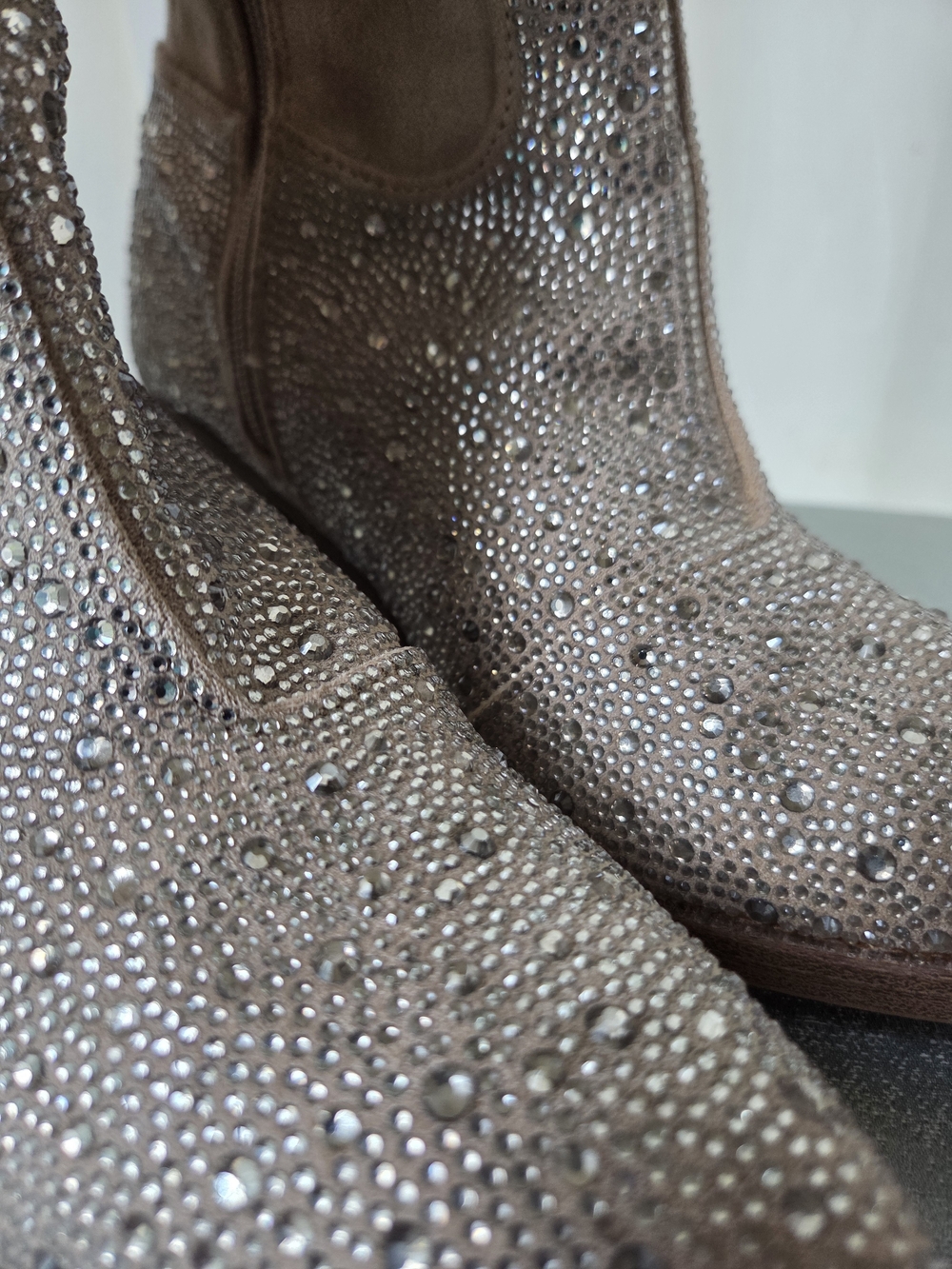 Crystal Embellished Taupe Tan Suede Knee-High Western Cow Girl Boots Madden NYC - Picture 14 of 16